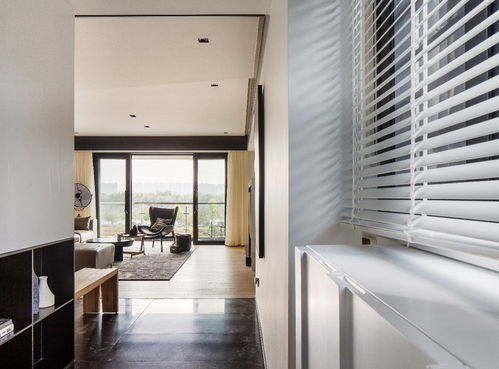 110平現(xiàn)代簡(jiǎn)約三居裝修效果案例 明亮通透的住宅實(shí)景圖賞析